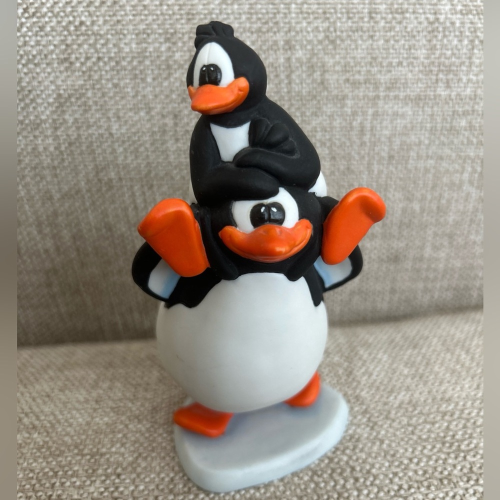 Vtg Robert Marble 1984 Whimsical Ceramic Penguin Figure George Good 5” Mom Baby